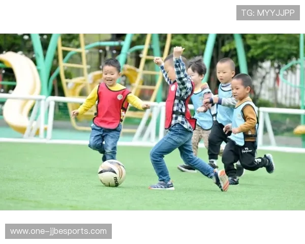 足球球星与大自然亲密接触 球场之外的绿意生活